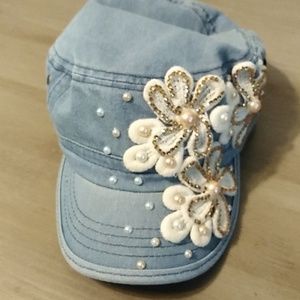 Jean cap with pearls